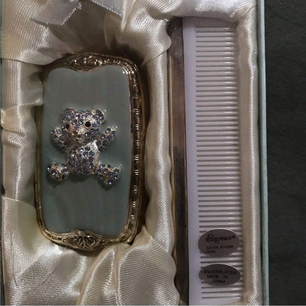 Elegance Silver silver plated comb & brush set with rhinestone teddy bear